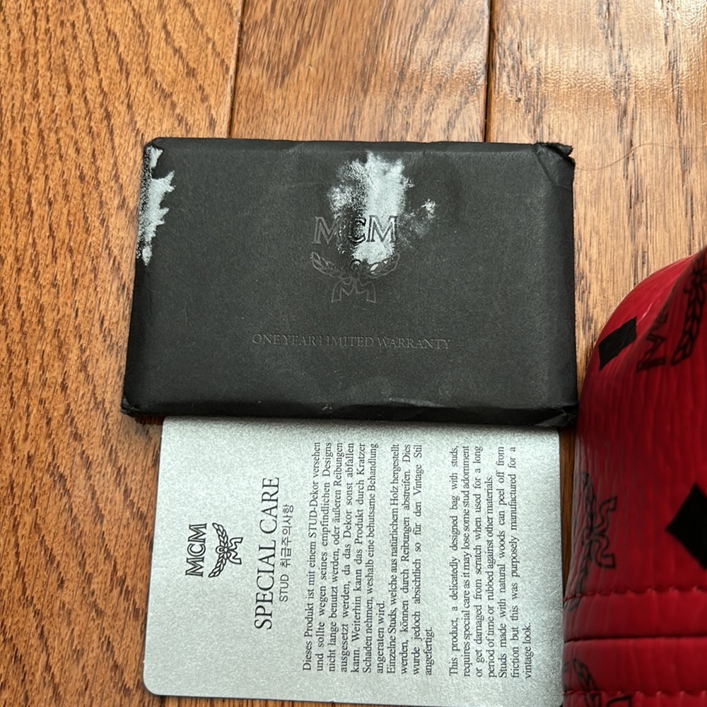 Authentic MCM Visetos Reversible Liz Red - Picture 6 of 6